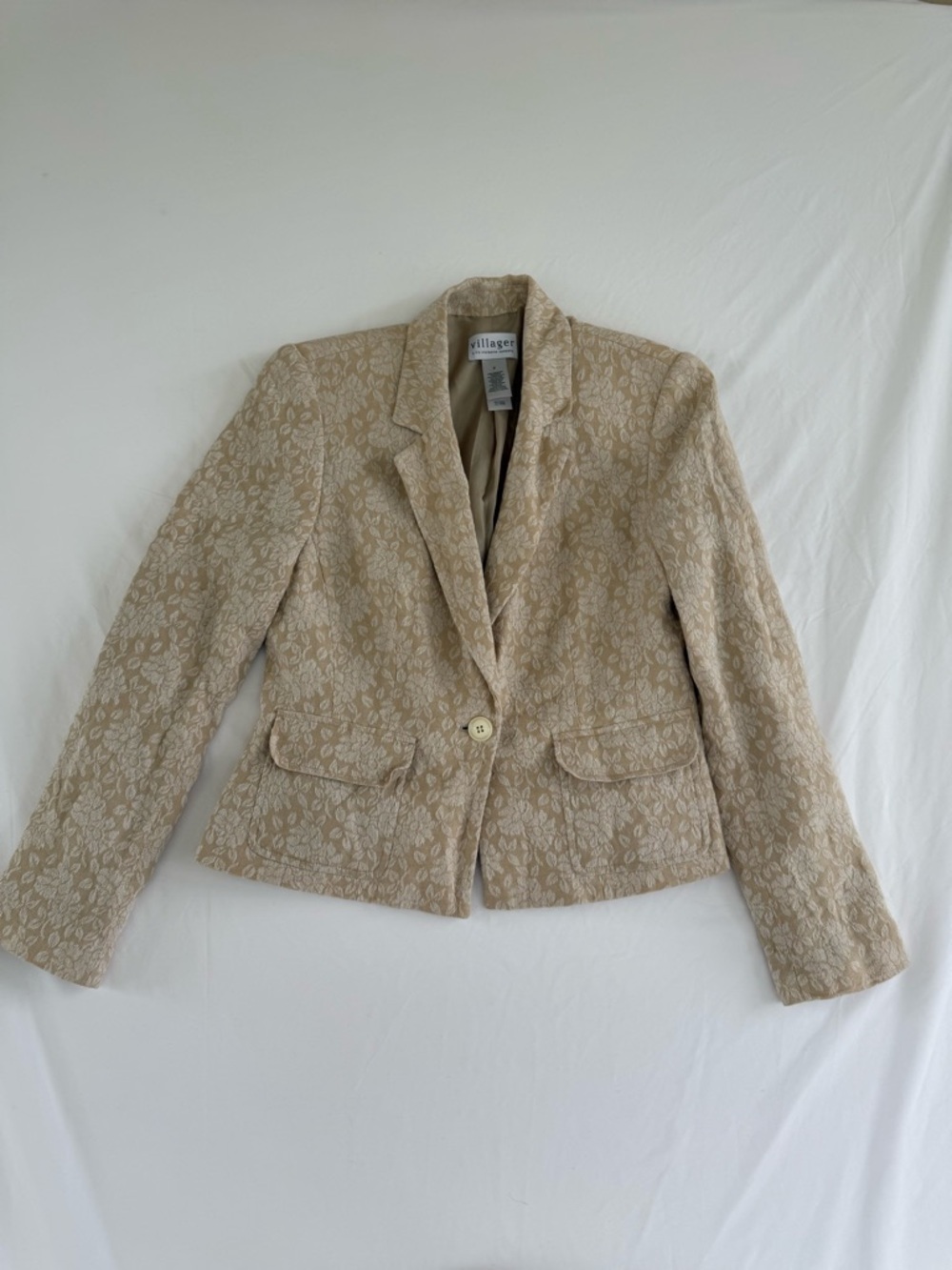 Liz Claiborne Beige Floral Jacquard Skirt Suit - Picture 2 of 11